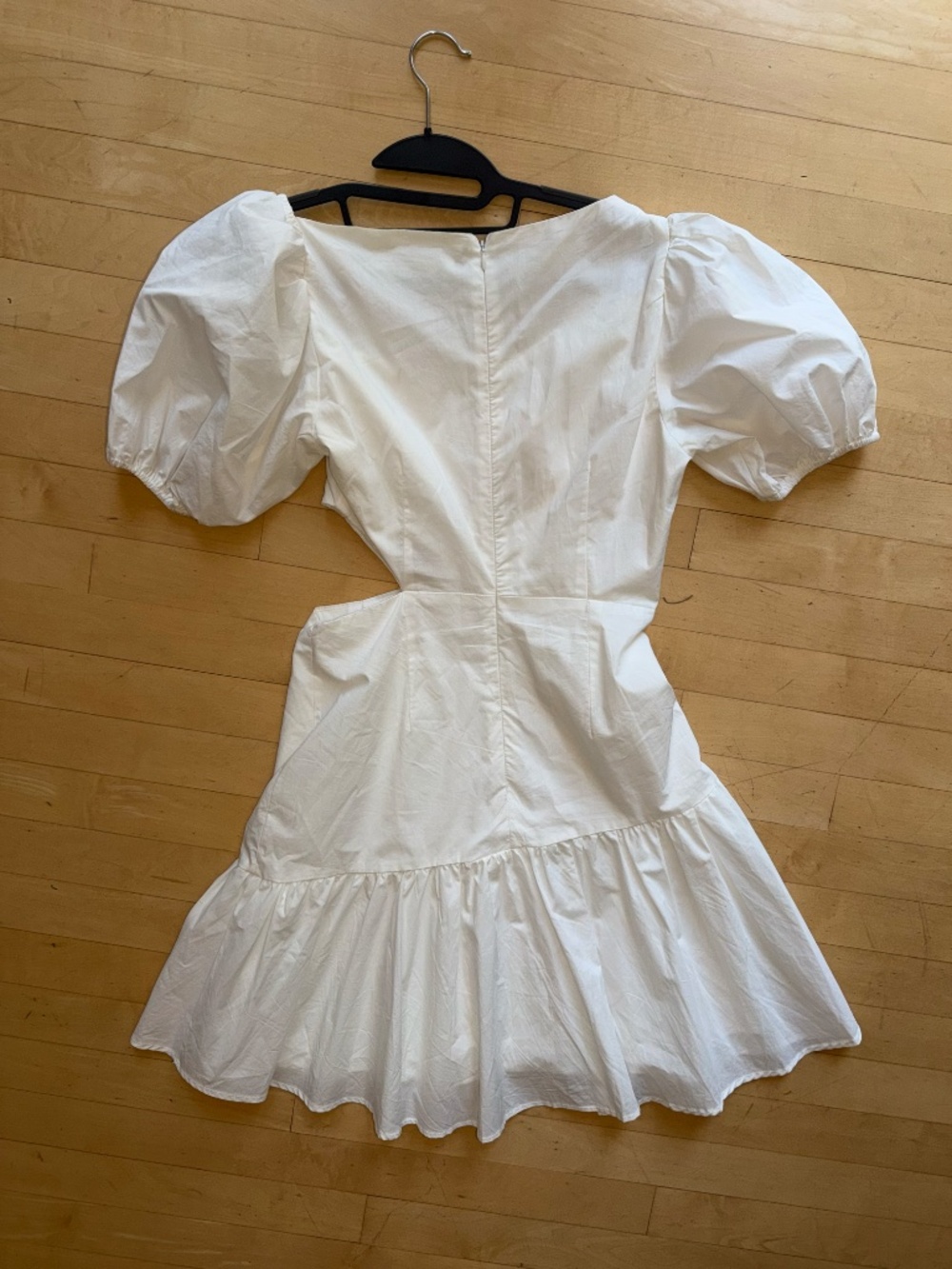 ASTR white mayfair cutout dress, S, - Picture 4 of 4